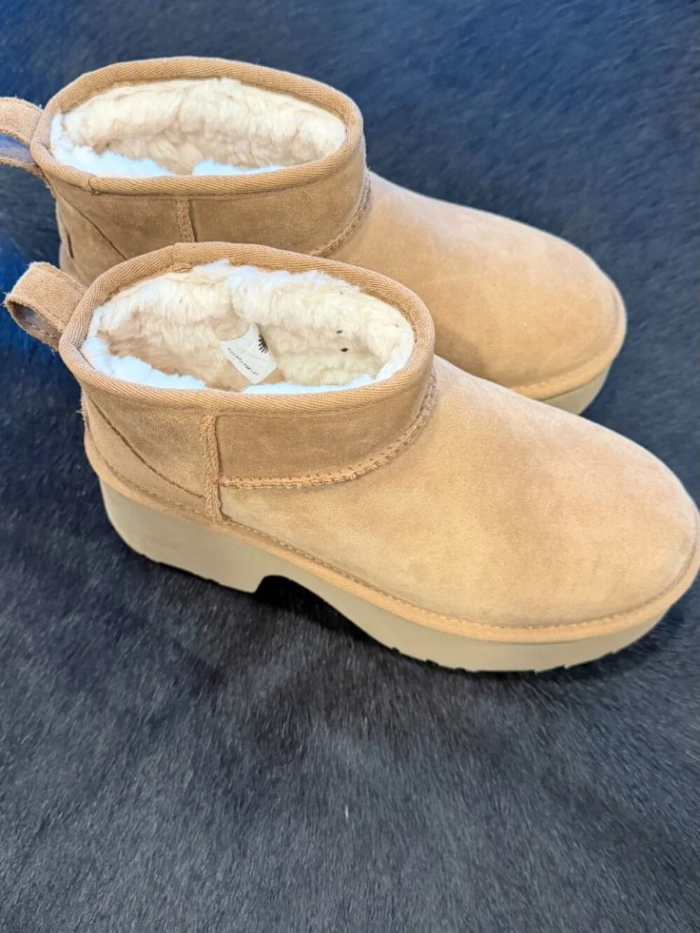 UGG Classic Ultra Mini New Heights Size 8